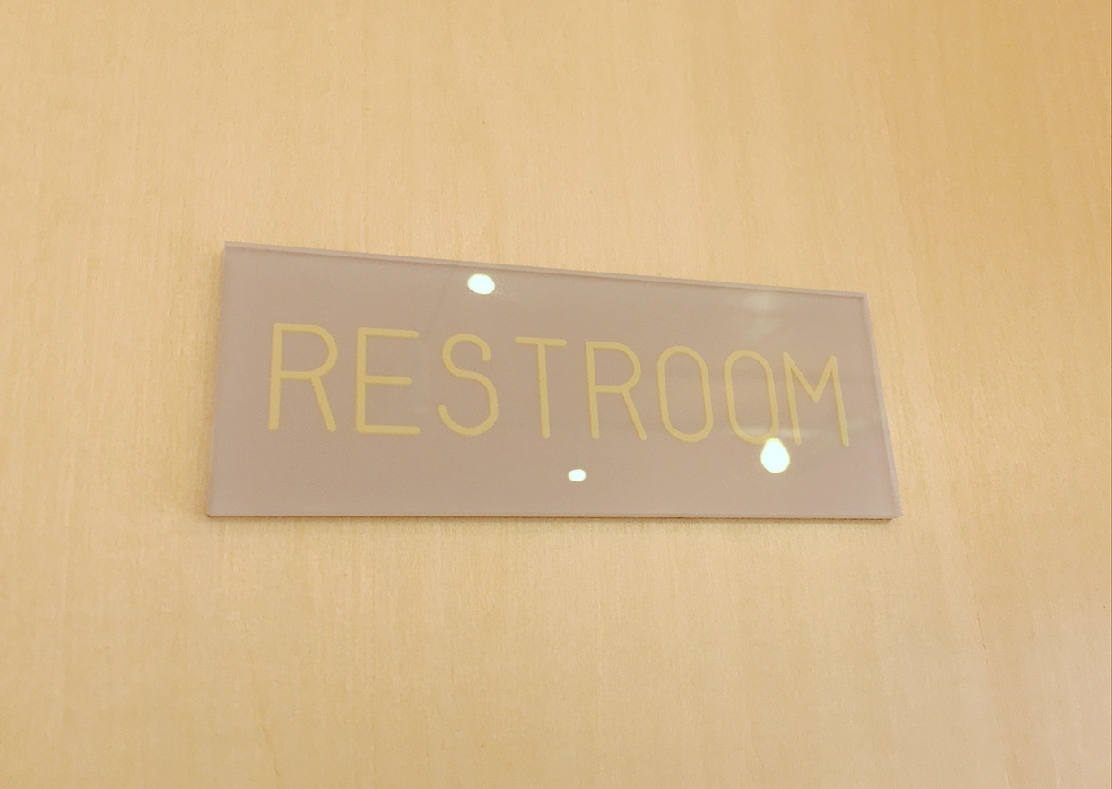 restroom-signplate-1612-01